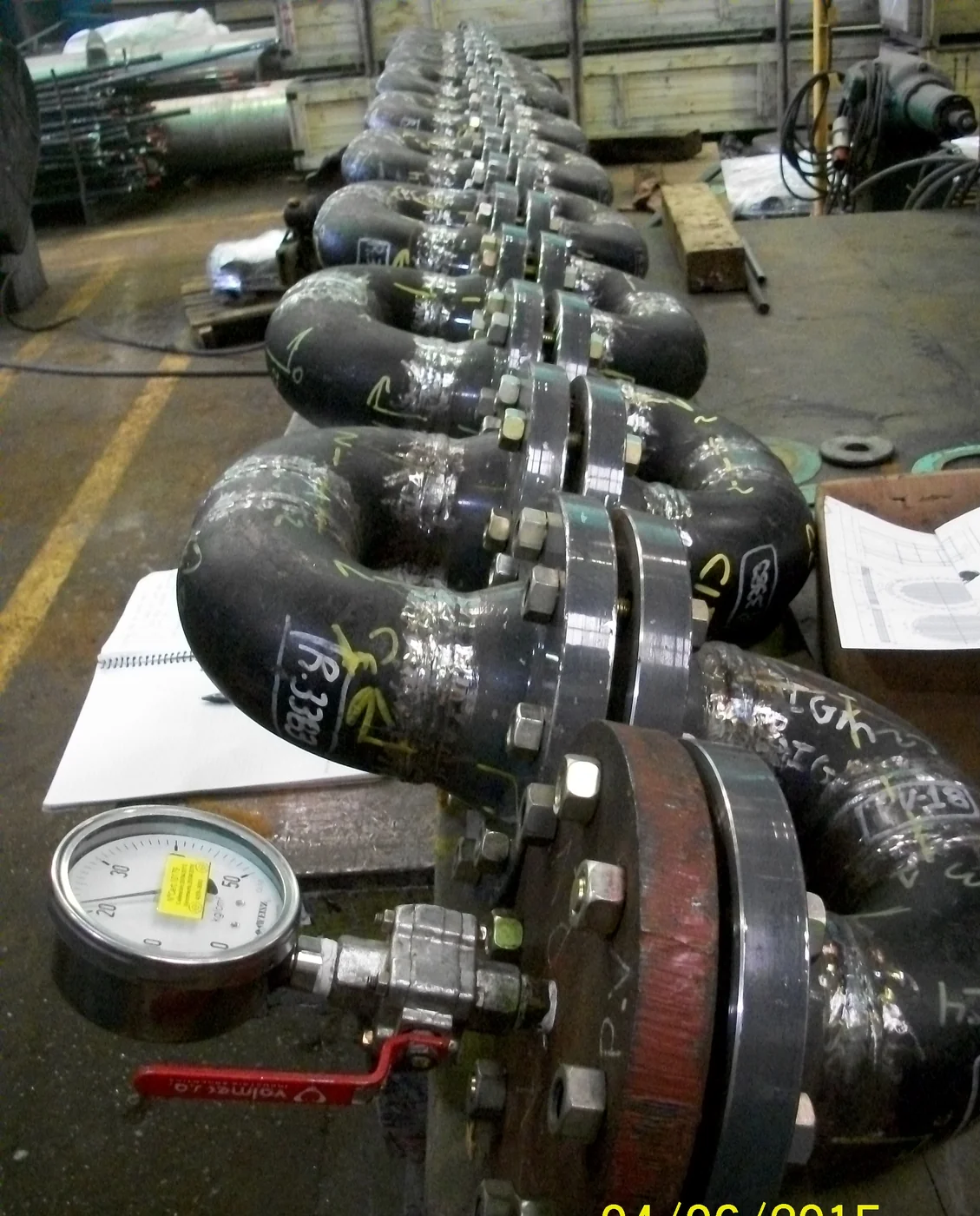 Conjunto de curvas bridadas conectadas en serie para prueba hidráulica